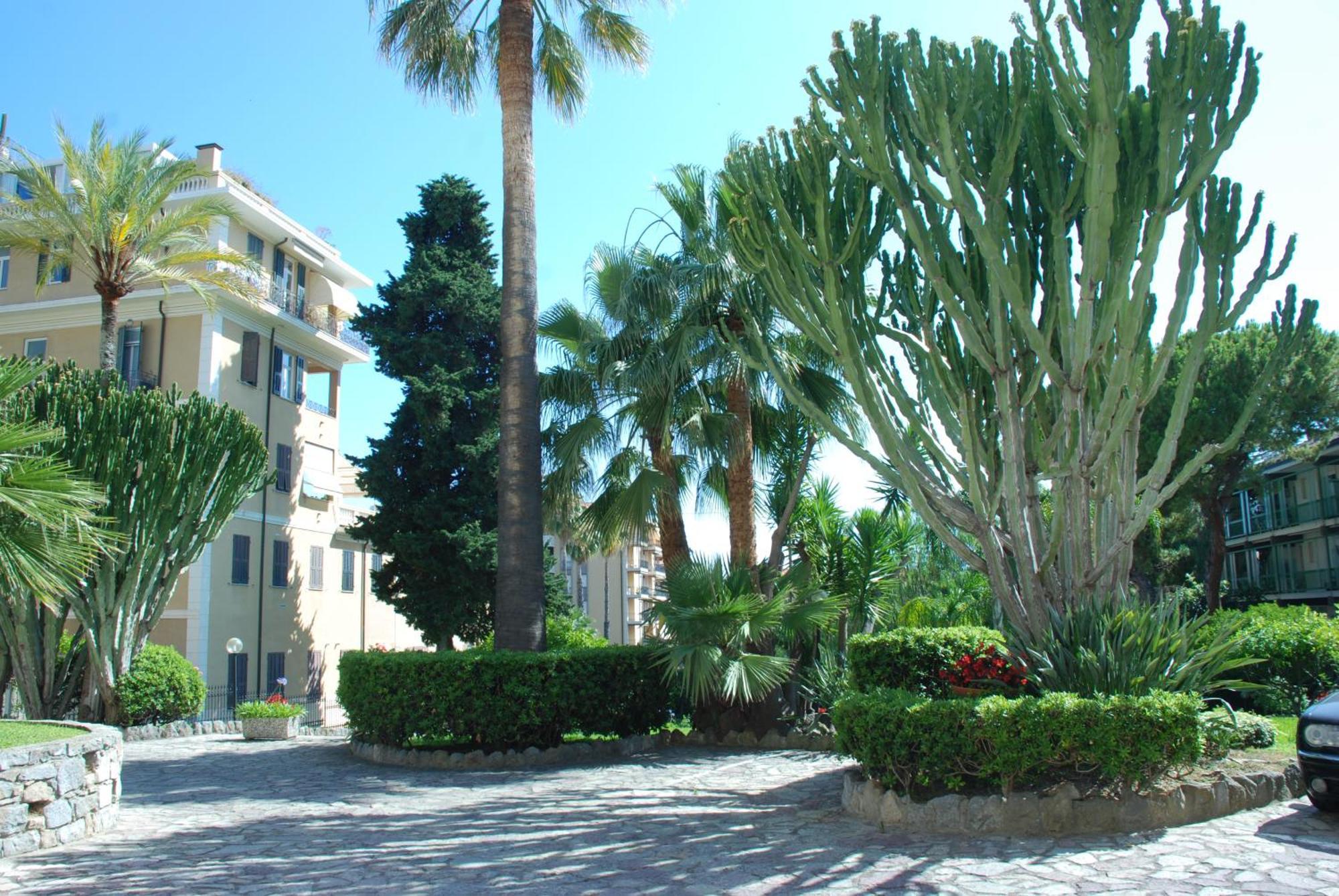 Giardino Del Mare Apartment Bordighera Exterior photo